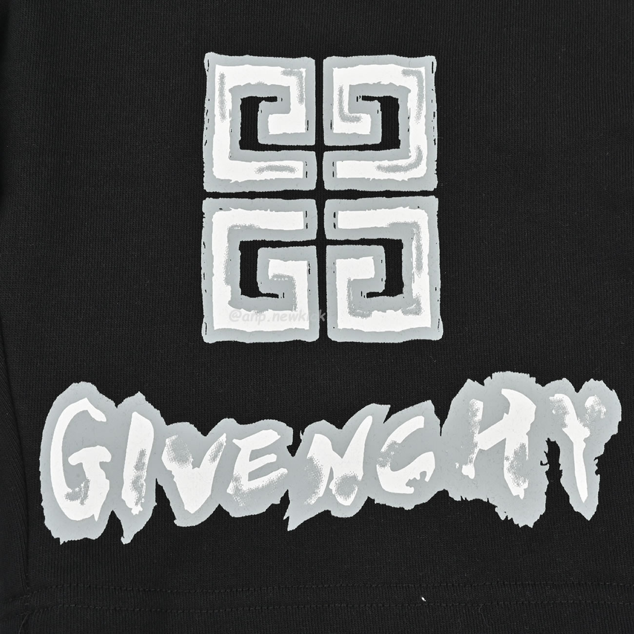 Givenchy 24ss Hand Drawn Logo Checkered Shorts (3) - newkick.vip